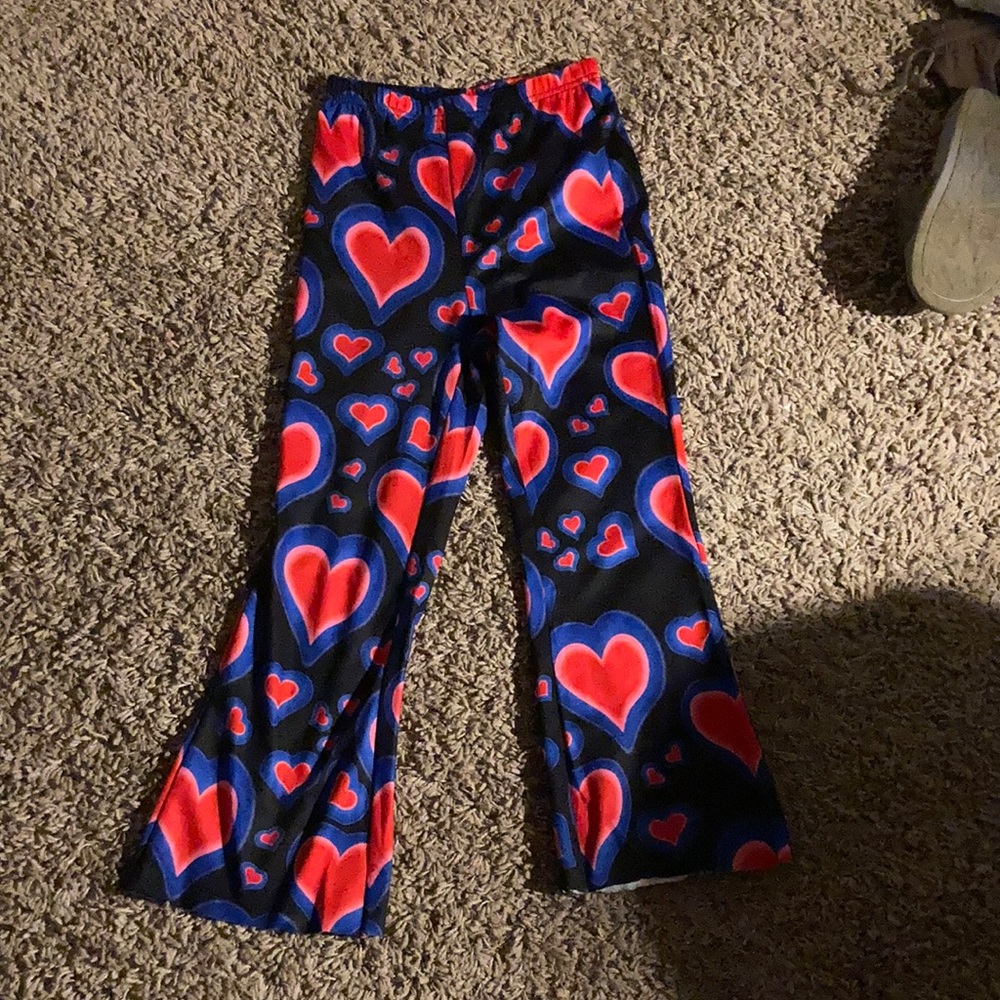 Cute heart design flared legging:)